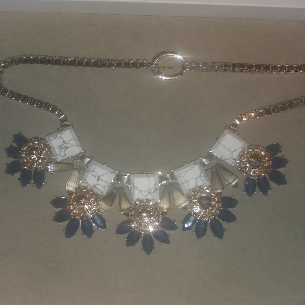 Statement necklace - Picture 7 of 7